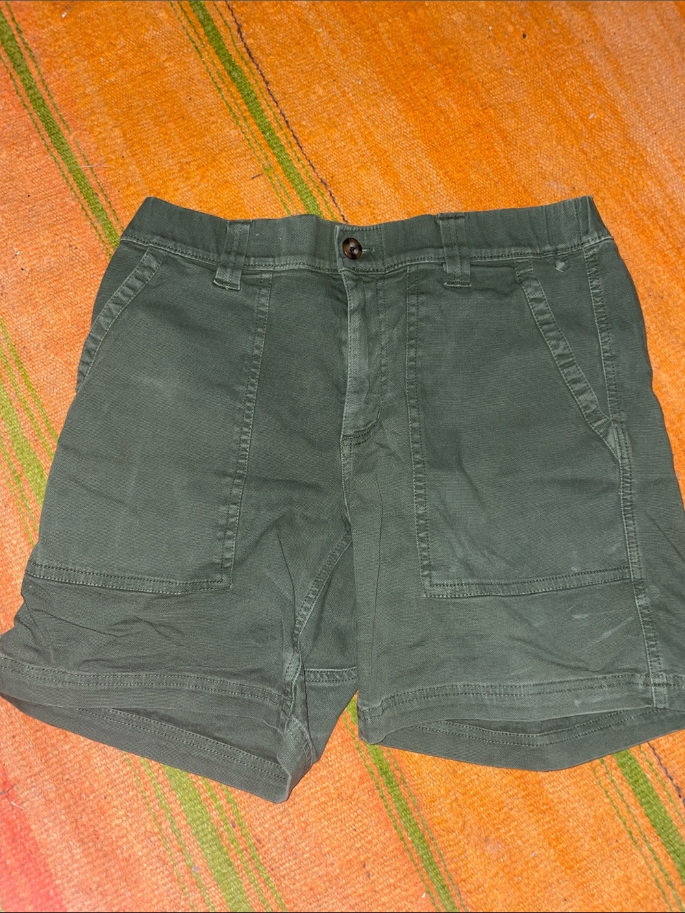 Men's Olive Green Flat-Front Casual Shorts